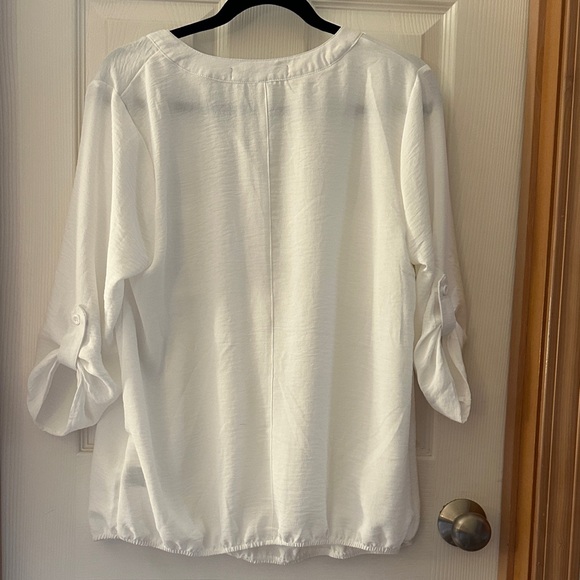 Gibson White Button-Up Blouse - Picture 5 of 7